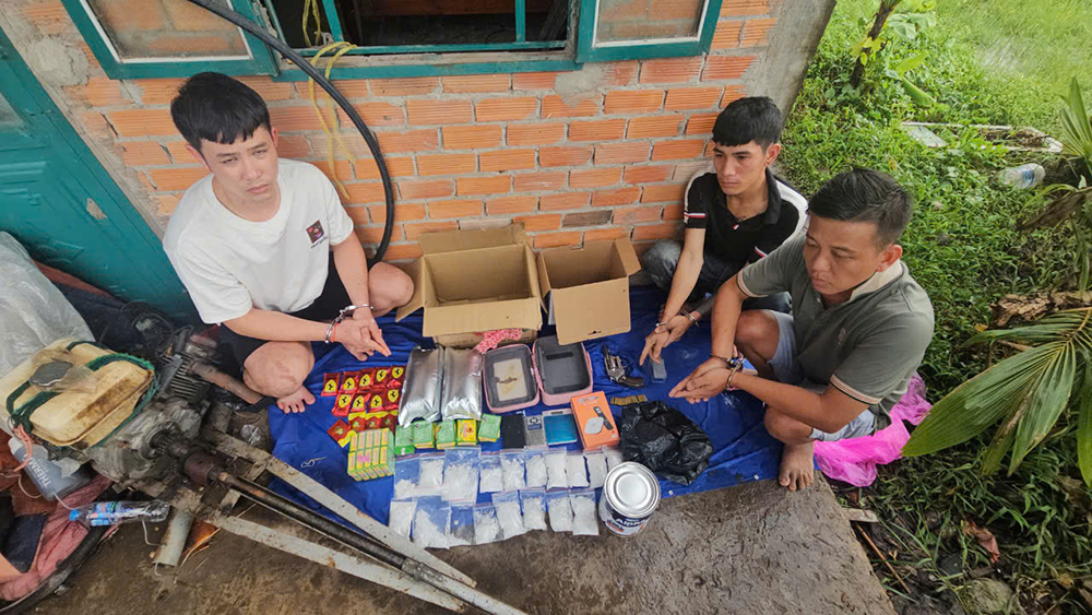 Núp bóng,  Tiệm tạp hóa ảnh 1 Nup bong,  Tiem tap hoa anh 1