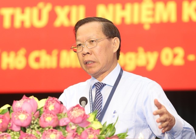 Chu tich UBND TP.HCM Phan Van Mai nhan them nhiem vu moi hinh anh