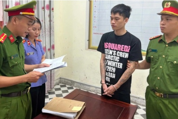 Lua ban ve xe khach qua mang, chiem doat hang tram trieu dong hinh anh