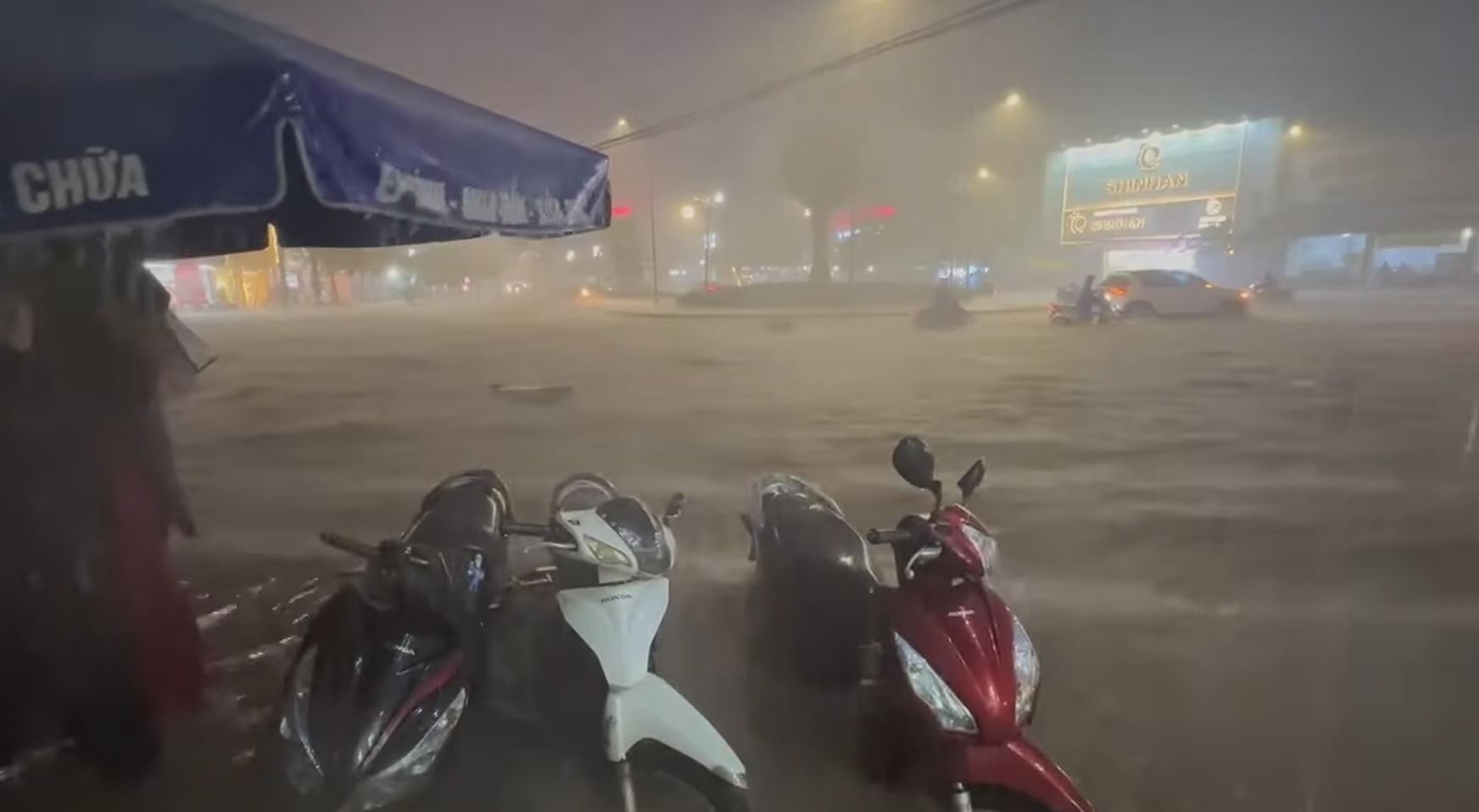 Mua lon keo dai o Binh Phuoc hinh anh