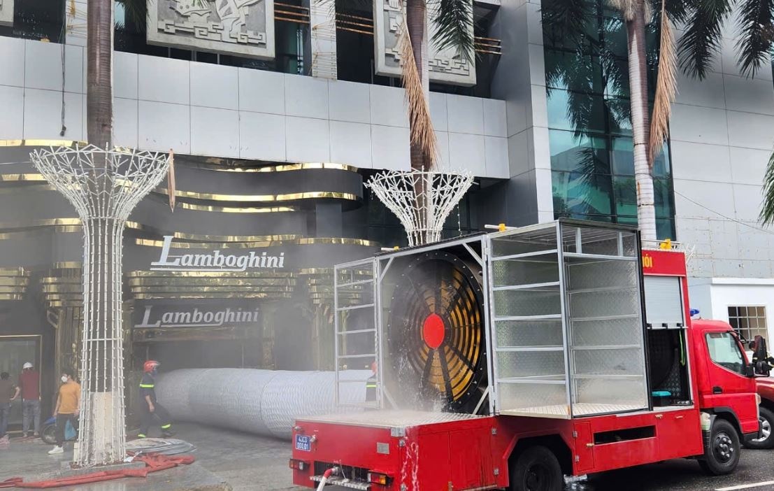 Chay tang ham Nha hat Trung Vuong o Da Nang hinh anh