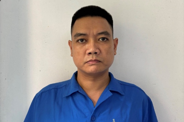 Truy to doi tuong gia tam than de tron toi hinh anh