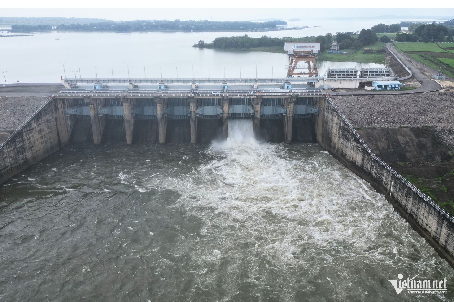 thuy dien Tri An anh 1