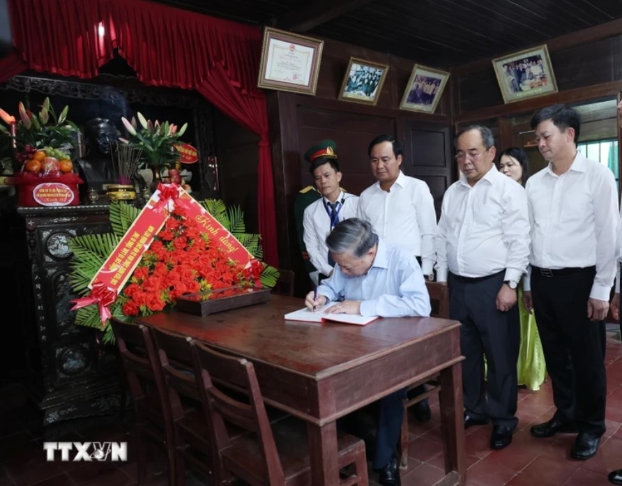 Tong Bi thu To Lam anh 8