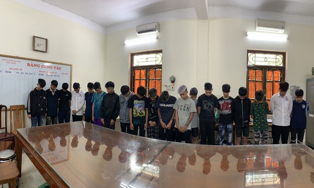 Tam giu 9 doi tuong hon chien, lam bi thuong nguoi di duong o Bac Ninh hinh anh