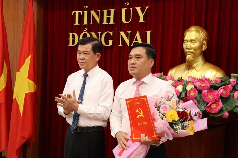 Ban Bi thu Trung uong Dang chi dinh, chuan y nhan su 4 tinh hinh anh