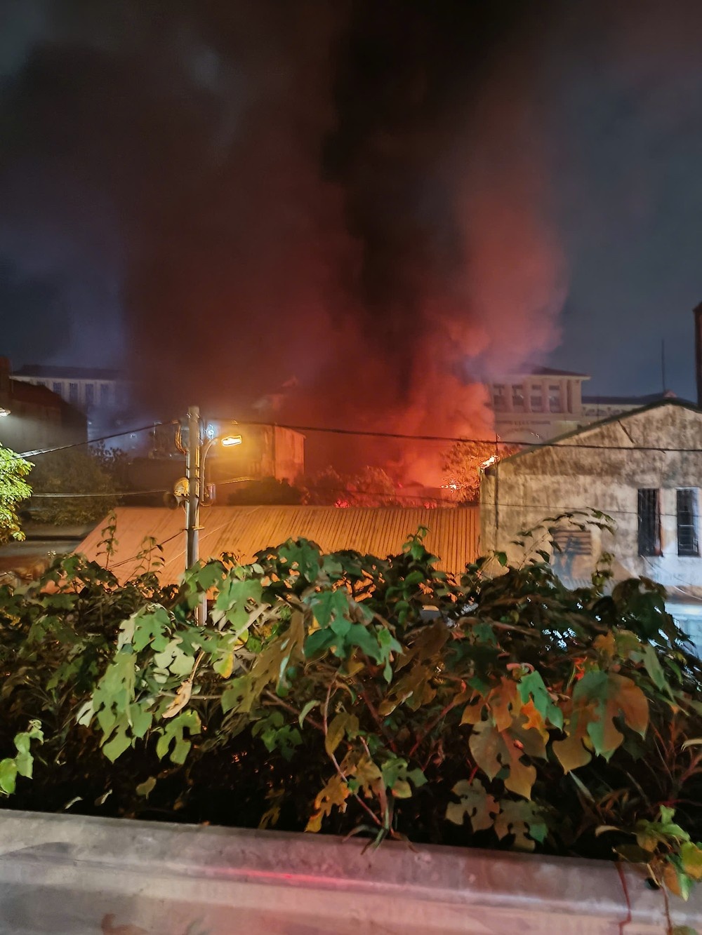 Chay nha kho Vinh Tuy anh 6