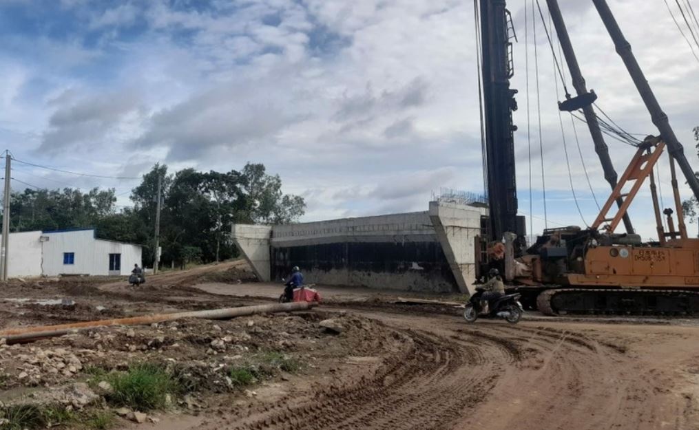 Mot cong nhan tu vong tai cong truong cao toc Bac - Nam hinh anh