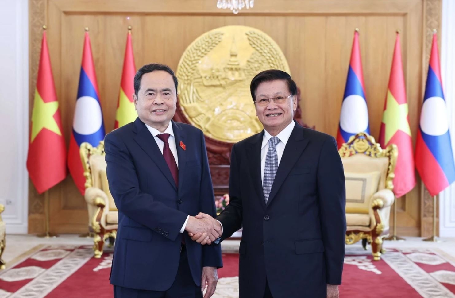 Chu tich Quoc hoi Tran Thanh Man hoi kien Tong Bi thu Lao hinh anh