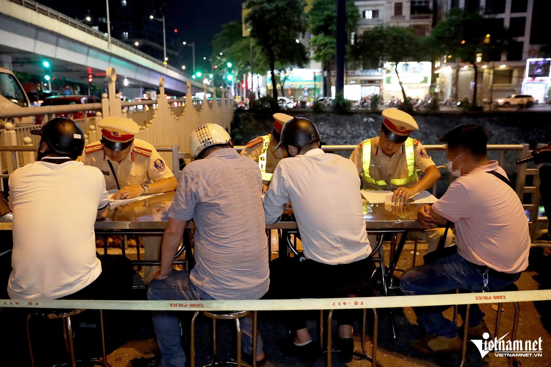 Tang phat giao thong anh 1