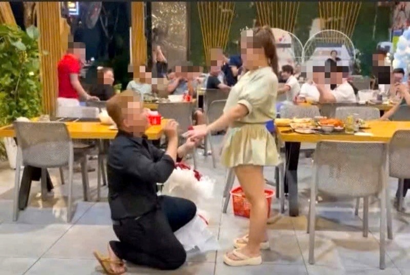 Sat hai ban gai anh 1