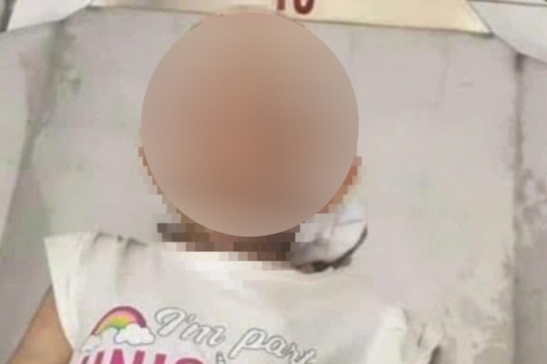 Cong an vao cuoc vu be gai 5 tuoi tu vong nghi do bao hanh o TP.HCM hinh anh