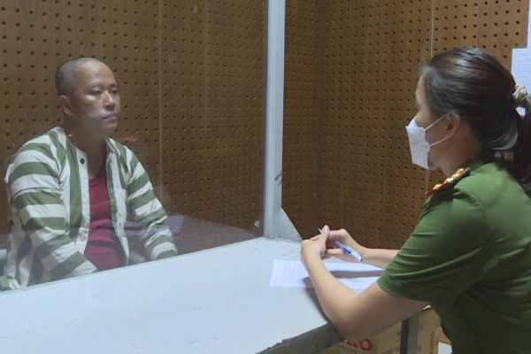 TP.HCM thu giu hon 9,4 tan xyanua va nhieu hoa chat doc hai hinh anh