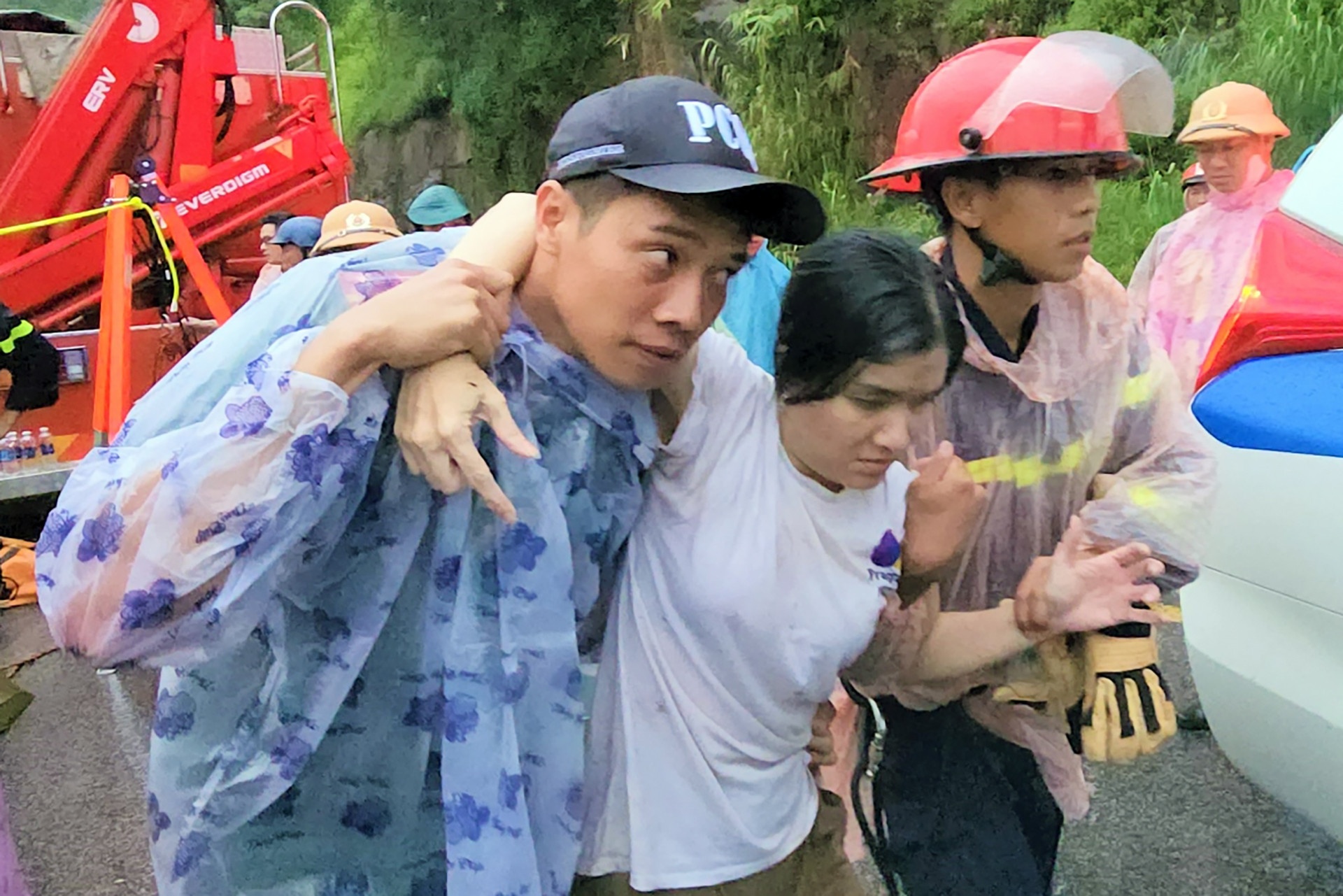 Dau doc nguoi tinh bang xyanua roi lao xe xuong vuc o Bao Loc hinh anh