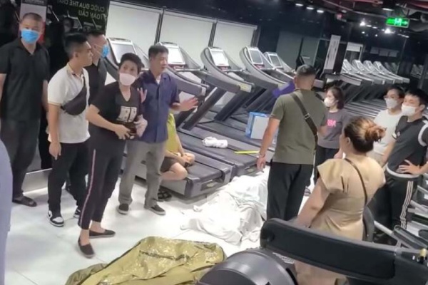 Dieu tra nguyen nhan nguoi dan ong tu vong tai phong tap gym o Ha Noi hinh anh