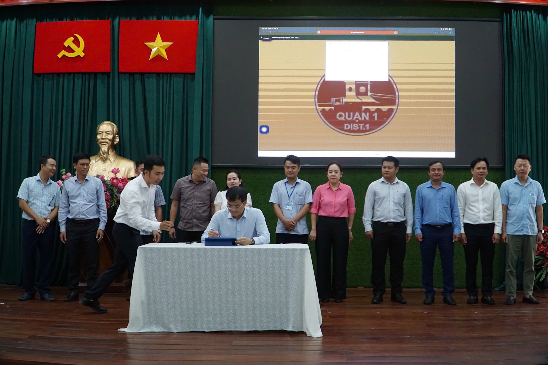 Thue via he TP.HCM anh 1