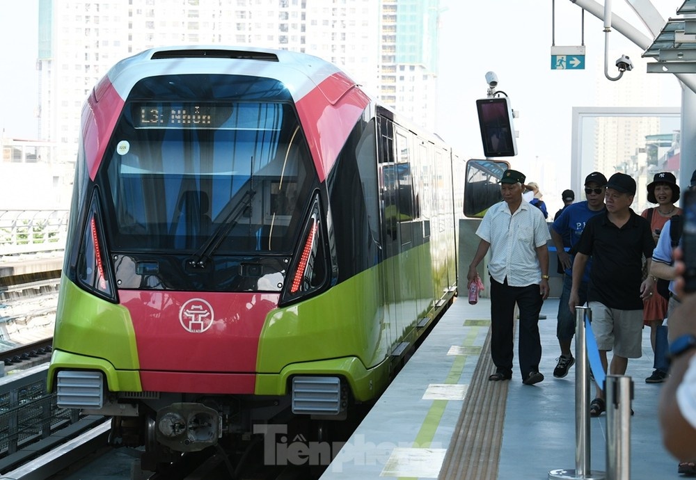 Metro Nhon ga Ha Noi anh 1