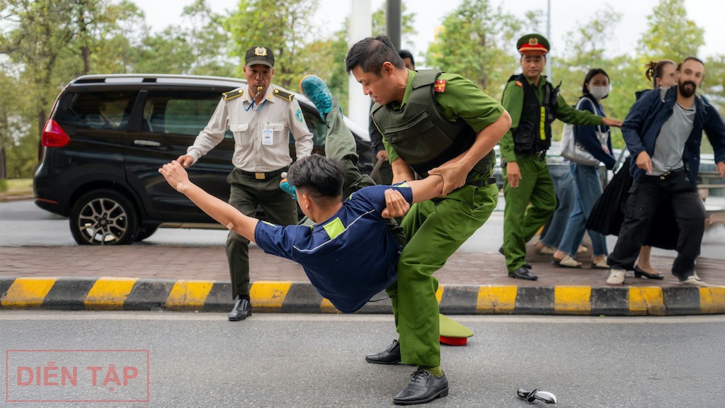 Khung bo Noi Bai anh 3