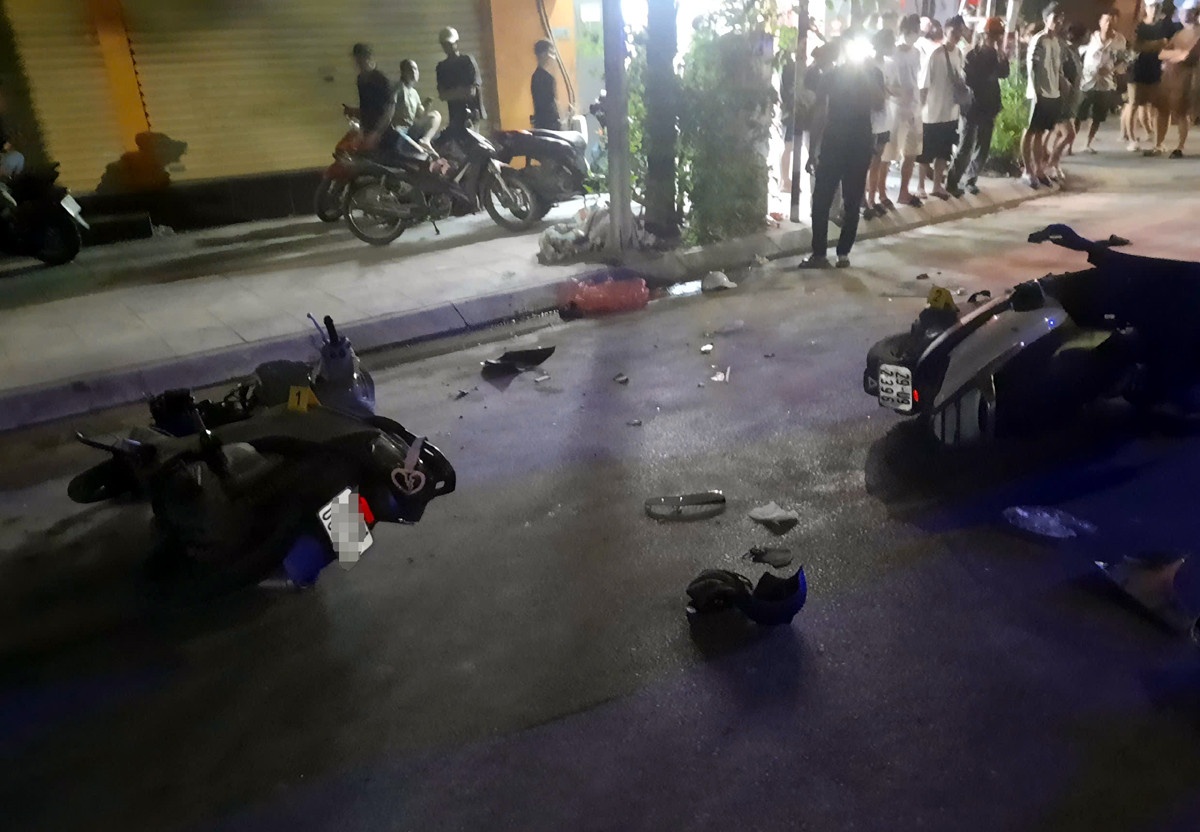 Doi toi danh giet nguoi trong vu truy duoi tren pho o Ha Noi hinh anh