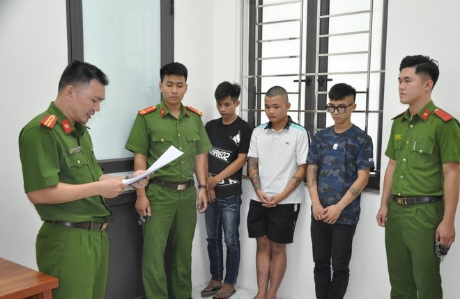 Nhom doi tuong bi bat trong vu an gay roi trat tu, cuop tai san hinh anh