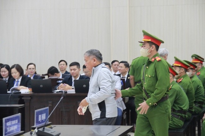 Loi khai ve viec tam ung tien tui de 'cam on' trong vu AIC Bac Ninh hinh anh