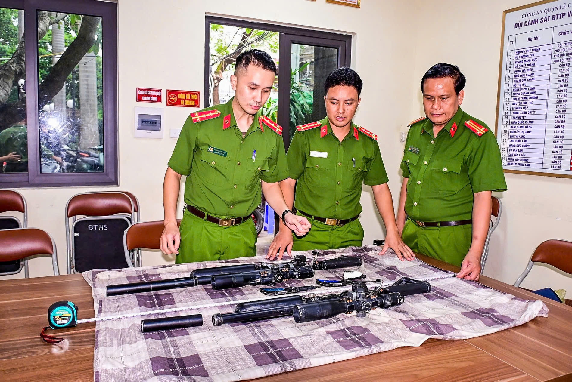 Doi tuong com can,  Binh 'den',  No sung,  Hai Phong anh 1