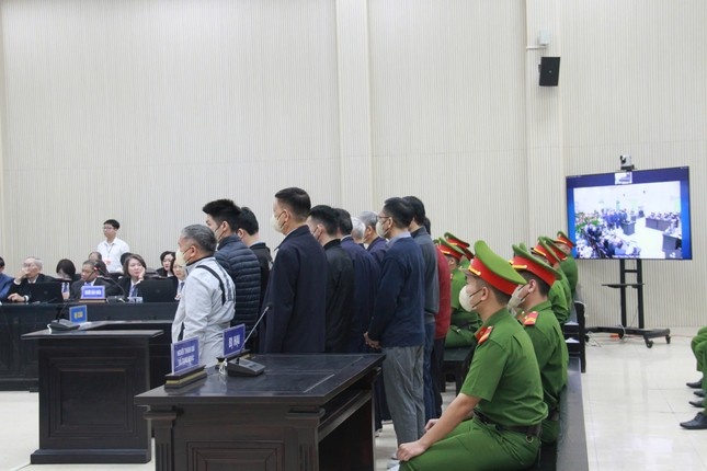 Nguyễn Nhân Chiến,  Công ty AIC,  Bắc Ninh,  Nguyễn Tử Quỳnh,  Công ty Sông Hồng ảnh 2 Nguyen Nhan Chien,  Cong ty AIC,  Bac Ninh,  Nguyen Tu Quynh,  Cong ty Song Hong anh 2