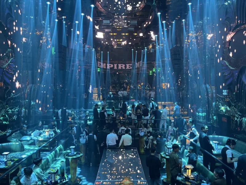 Quan bar Empire,  DJ Thai Hoang,  Cong ty Nowpay,  Quan Ruby Club 18 anh 3