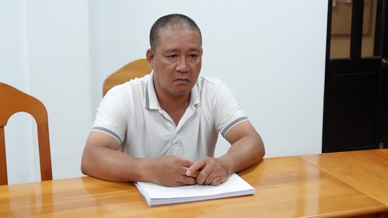 Trốn truy nã,  Bị bắt giữ ảnh 2 Tron truy na,  Bi bat giu anh 2