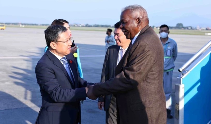 Chu tich Quoc hoi Cuba bat dau chuyen tham chinh thuc Viet Nam hinh anh