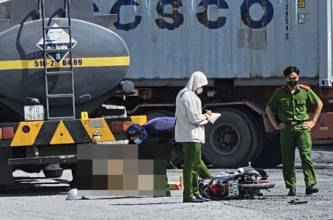 Tong xe lien hoan o TP.HCM, mot nguoi tu vong hinh anh