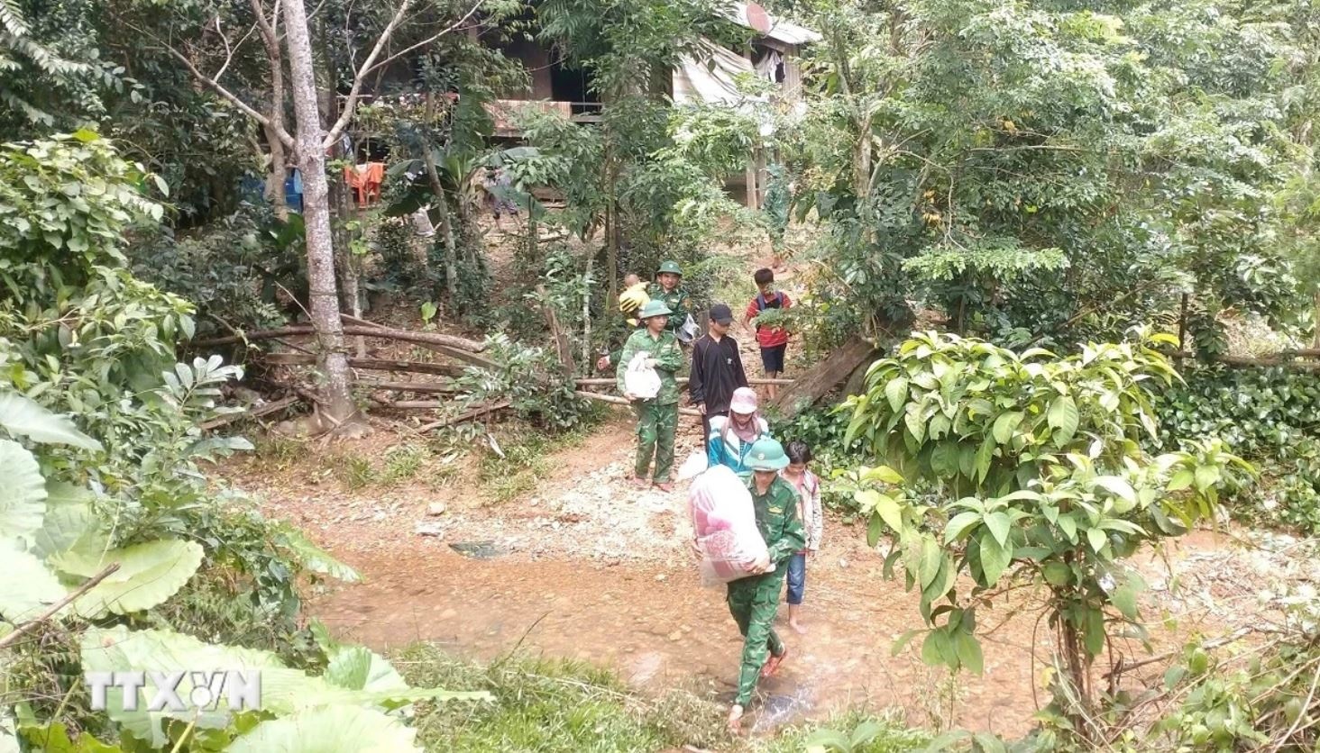 Tan Ly Quang Binh anh 1