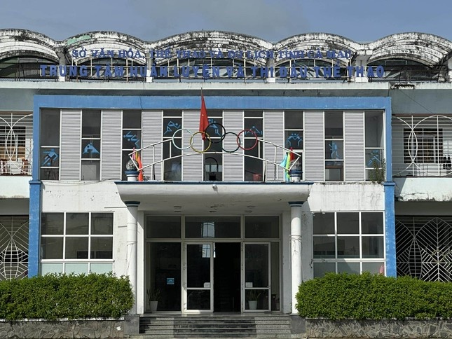 Chuyen cong an vu huan luyen lam gia hop dong voi van dong vien hinh anh