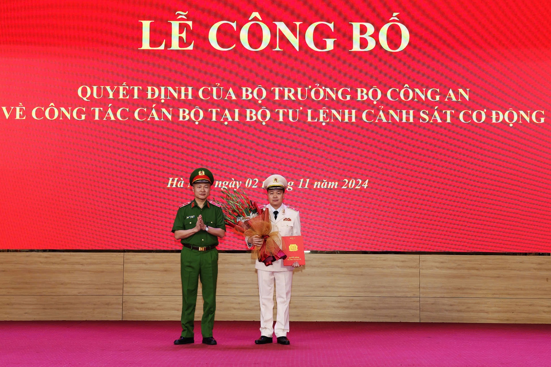 Thieu tuong Nguyen Ngoc Van duoc bo nhiem lam Tu lenh Canh sat co dong hinh anh