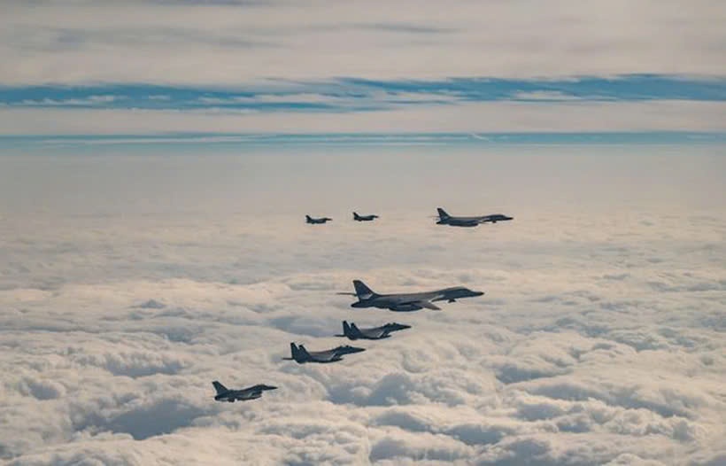 My-Nhat-Han tap tran chung sau vu thu ten lua dan dao cua Trieu Tien hinh anh