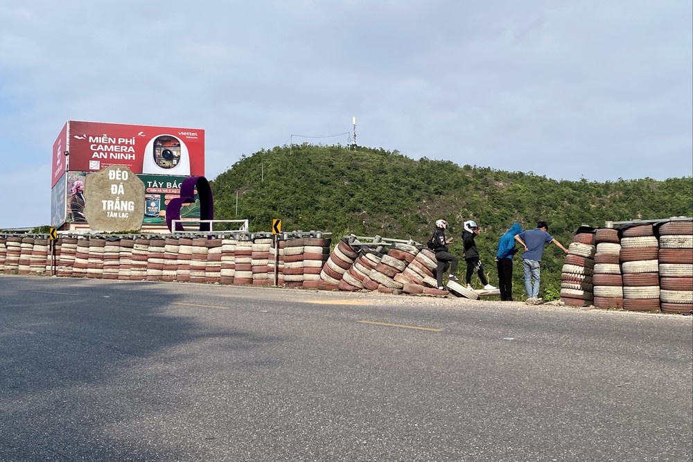 Mat phanh deo Da Trang anh 2