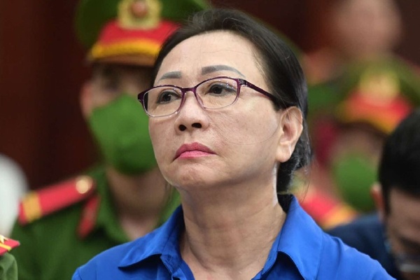 Truong My Lan lai xin biet thu, du thuyen va loat nha o pho Nguyen Hue hinh anh