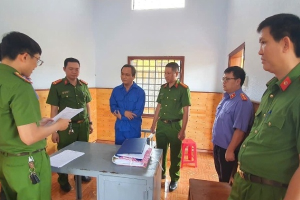 Khoi to doi tuong dap kinh oto trom hon 600 trieu dong o Dak Lak hinh anh