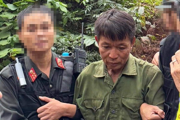 Bat nghi pham giet nguoi o Hoa Binh sau 30 gio lan tron hinh anh