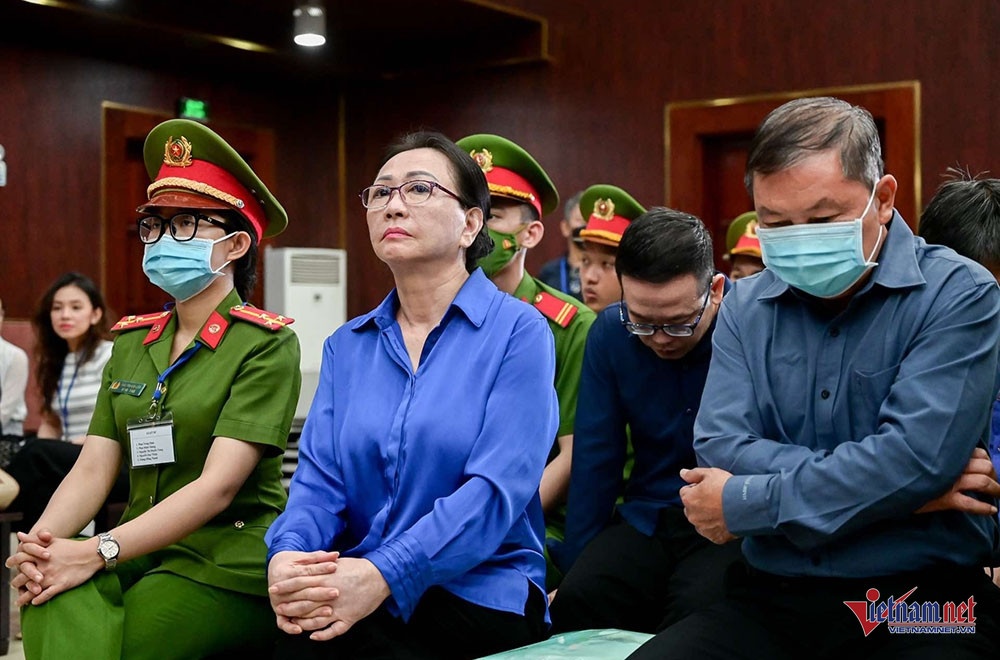 Truong My Lan,  Duong Tan Truoc,  Cong ty Tuong Viet,  Ngan hang SCB,  SCB Bank anh 3