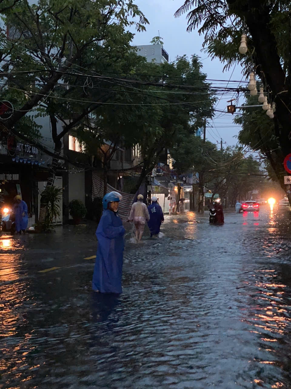 Da Nang bien nuoc anh 1