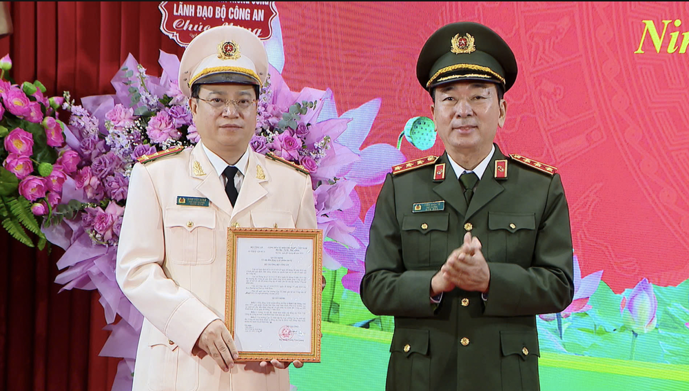 Ninh Binh co tan Giam doc Cong an hinh anh
