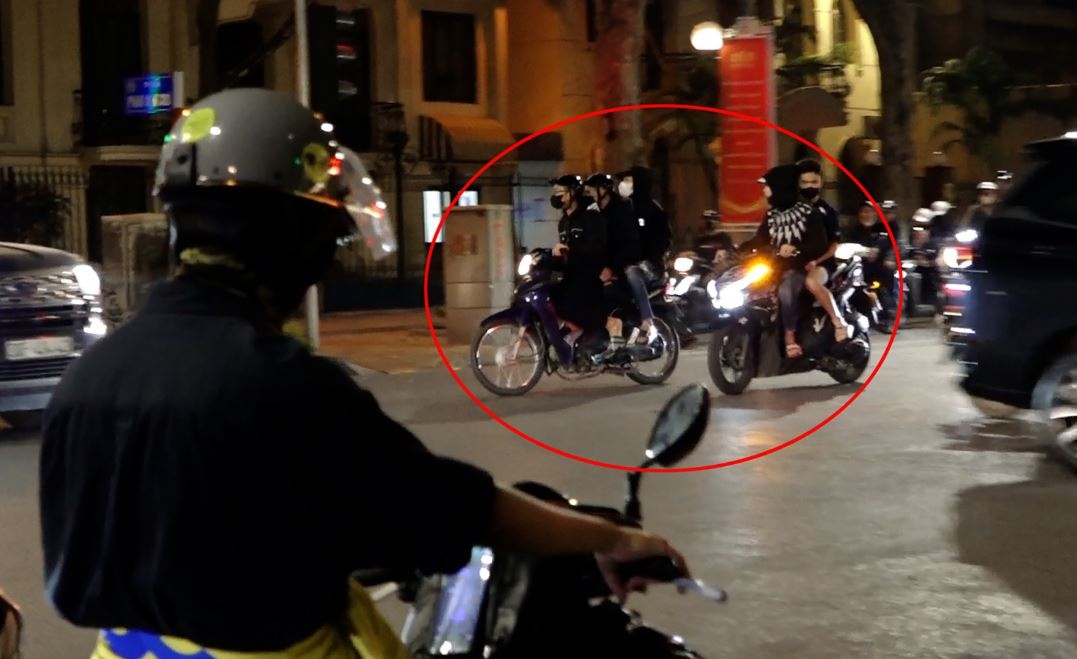 Cuoc song doc cung duong 'quai xe' dua xe o Ha Noi hinh anh