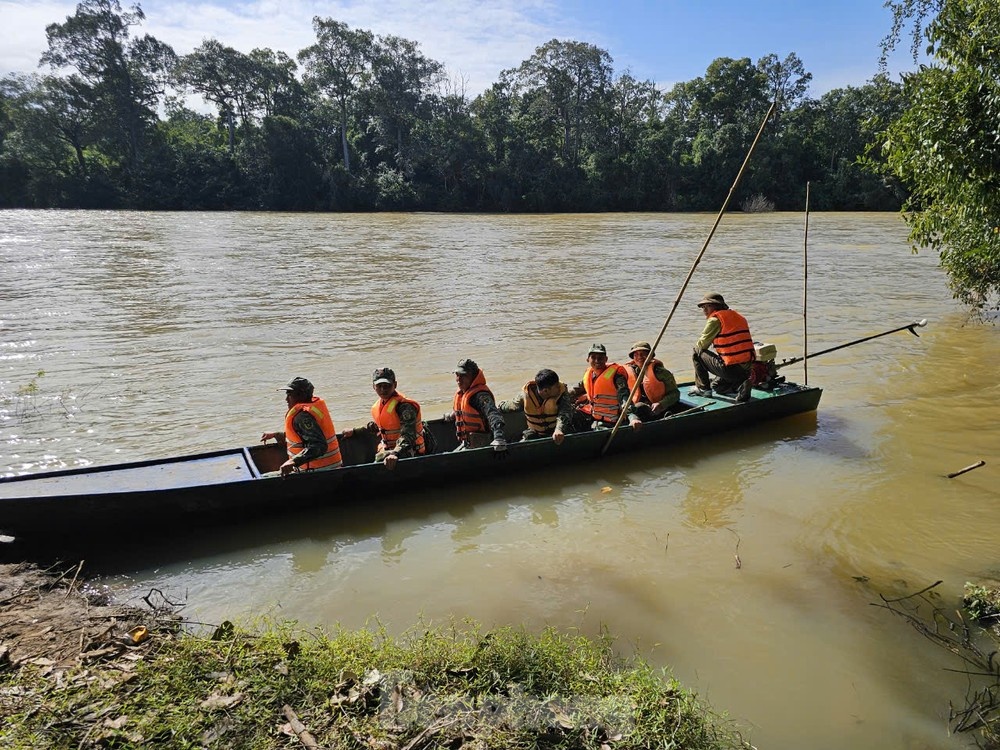 Roi may bay Yak-130 anh 10