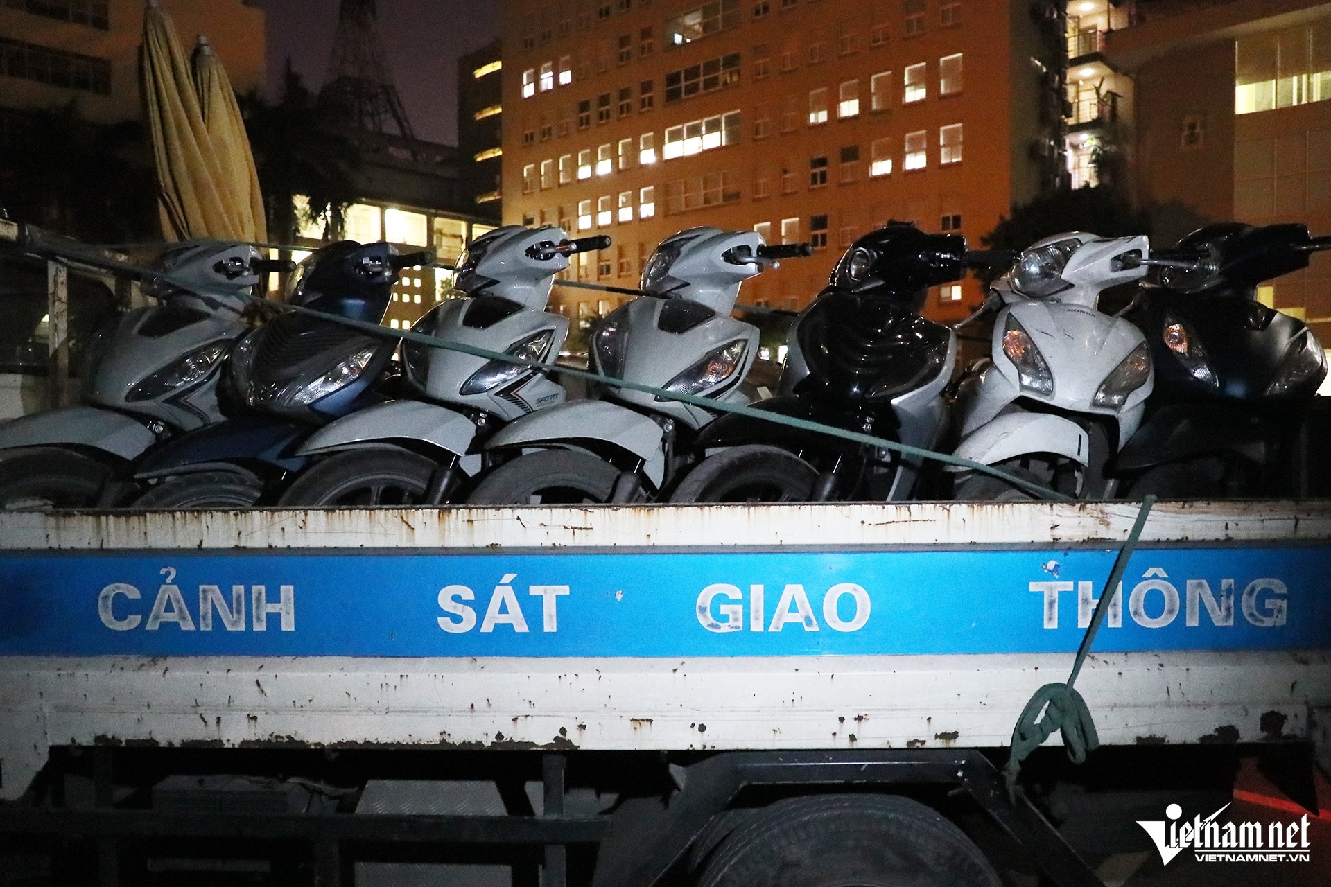 quai xe Ha Noi anh 10