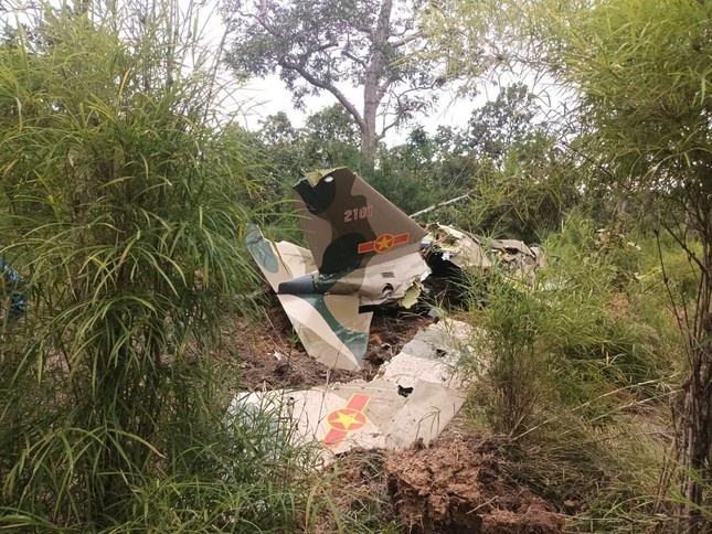 Roi may bay Yak-130 anh 2