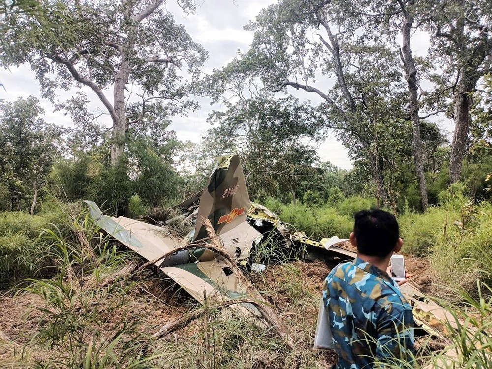 Roi may bay Yak-130 anh 3