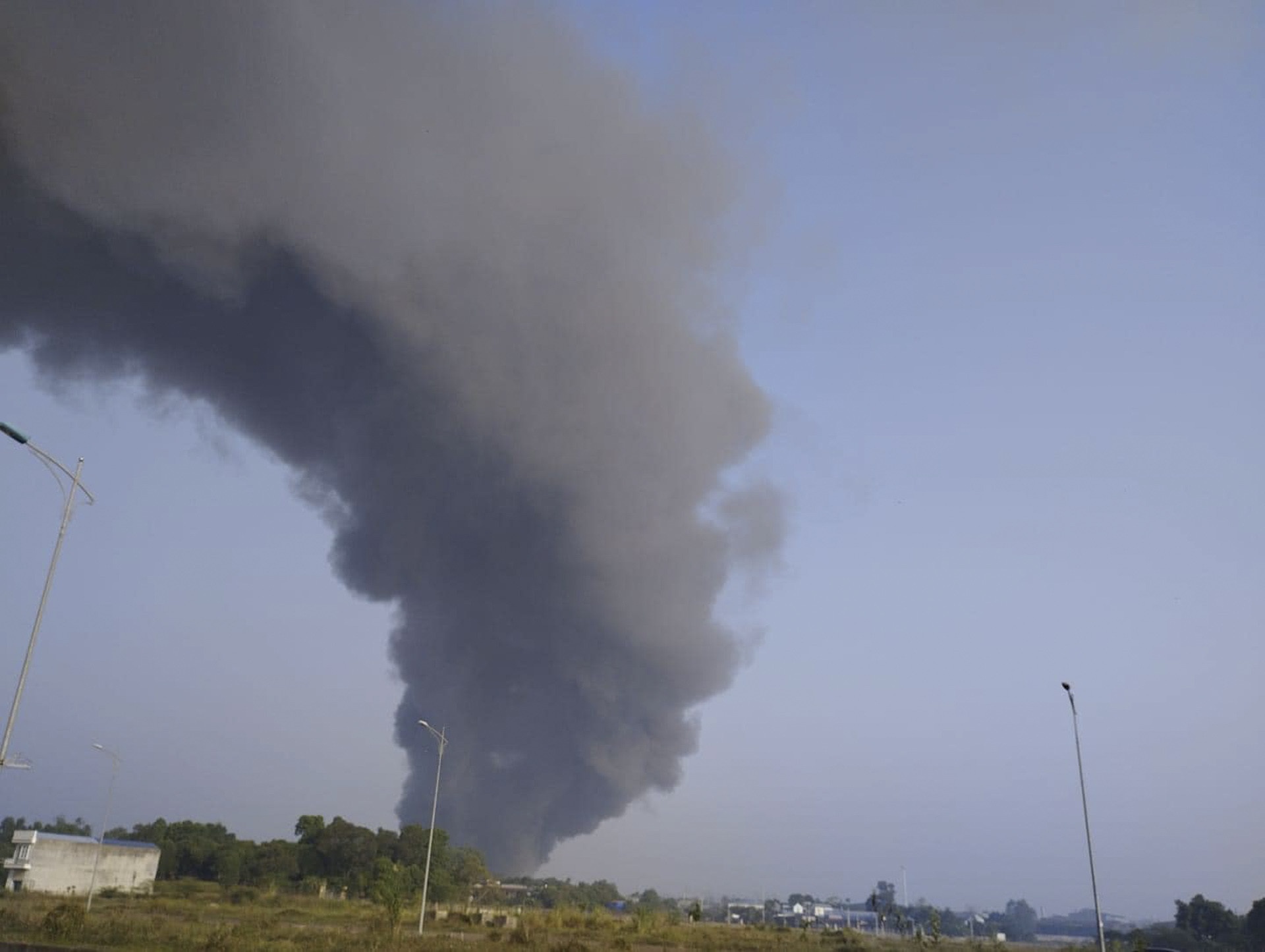 Chay Song Cong 1 anh 1