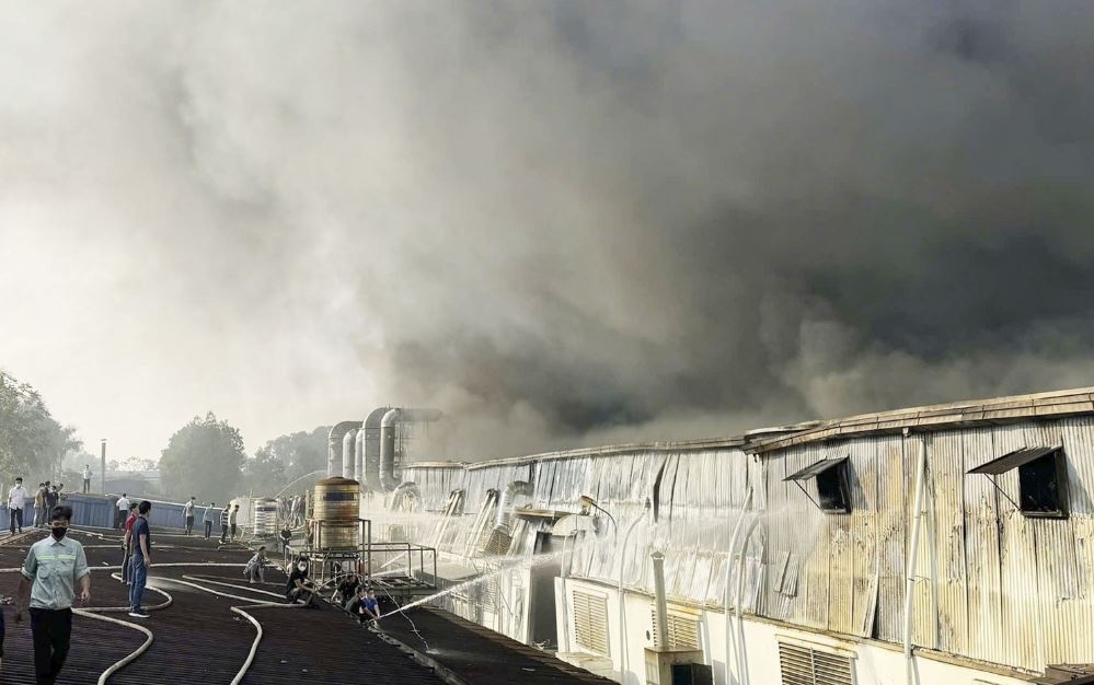 Chay lon tai khu cong nghiep Song Cong 1 hinh anh