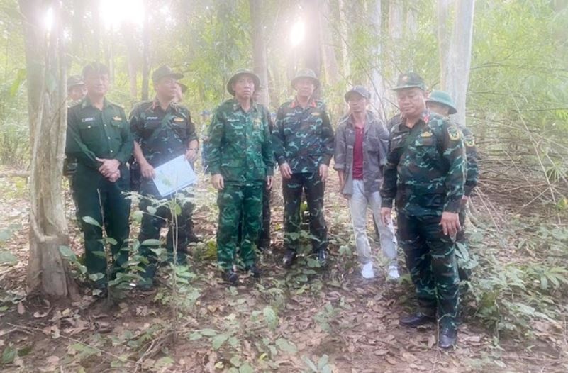 Vuot song, bang rung tim may bay Yak-130 hinh anh